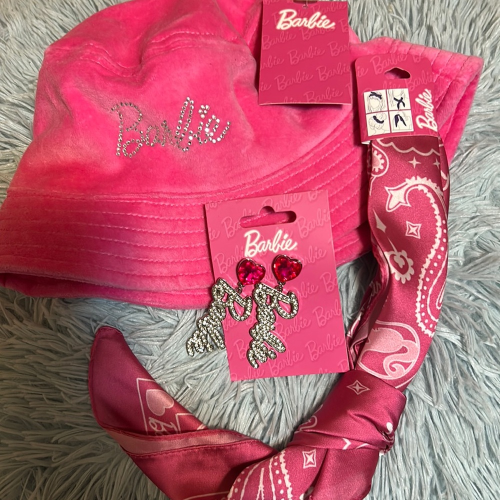 Barbie bundle (3)